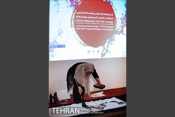 شکوفه های گیلاس و افسانه گنجی در موزه امام علی 2 22