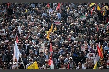 مراسم تشییع پیکر شهید سردار عباس نیلفروشان - ۱ 39