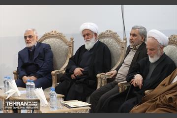 همایش ملی بزرگداشت حاج آقا مجتبی تهرانی(ره) 17