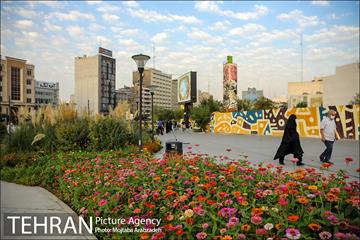 پلازای شهری میدان هفتم تیر 12