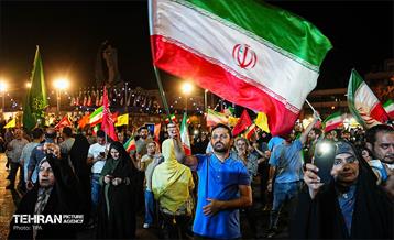 دویست‌وسیزدهمین شب تجمع مردم تهران 5