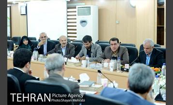 نشست شورای معاونان و مشاوران با حضور شهردار تهران 33