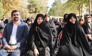 مراسم تقدیر و تکریم از پرستاران شاغل و همسران جانباز منطقه ۱۶ 16