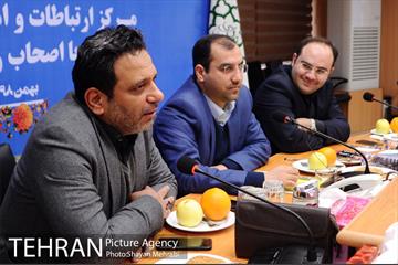 نشست صمیمانه رئیس مرکز ارتباطات شهرداری تهران با اصحاب رسانه 19