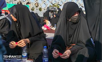 آیین آماده سازی دست سازه های نمدی برای کودکان اربعینی  13