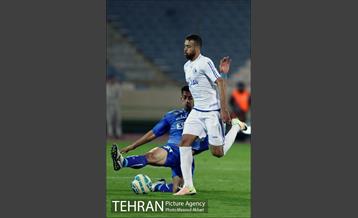 دیدار تیم‌ های فوتبال استقلال تهران و استقلال خوزستان