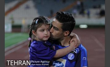 خداحافظی خسرو حیدری از فوتبال 9