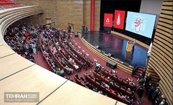 نخستین گردهمایی تجلیل از جانبازان پاسدار آزاده 36