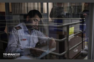 بازدید شهردار تهران از ستاد فرماندهی عملیات آتش نشانی 33