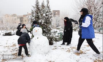 روز برفی در منطقه 5 12