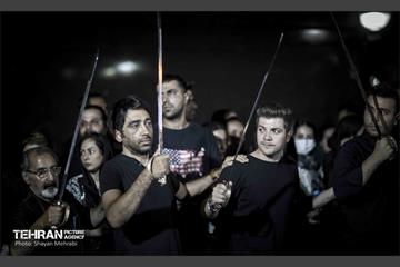 عزاداری شب عاشورا در میدان منیریه  10