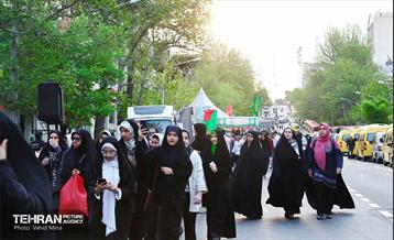 خدمت‌رسانی مواکب منطقه11 به نمازگزاران عید سعید فطر 16