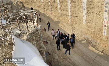 بازدید عضو شورای شهر از پروژه‌های منطقه ۲۲ 12