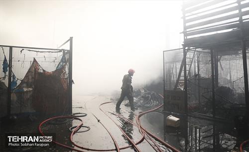 آتش‌سوزی انبار لوازم موتورسیکلت 20