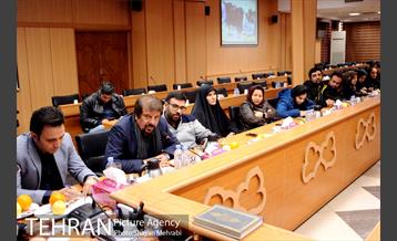 نشست صمیمانه رئیس مرکز ارتباطات شهرداری تهران با اصحاب رسانه 25