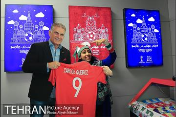 تماشای بازی تیم های ملی ایران و اسپانیا در پردیس سینمایی چارسو  25