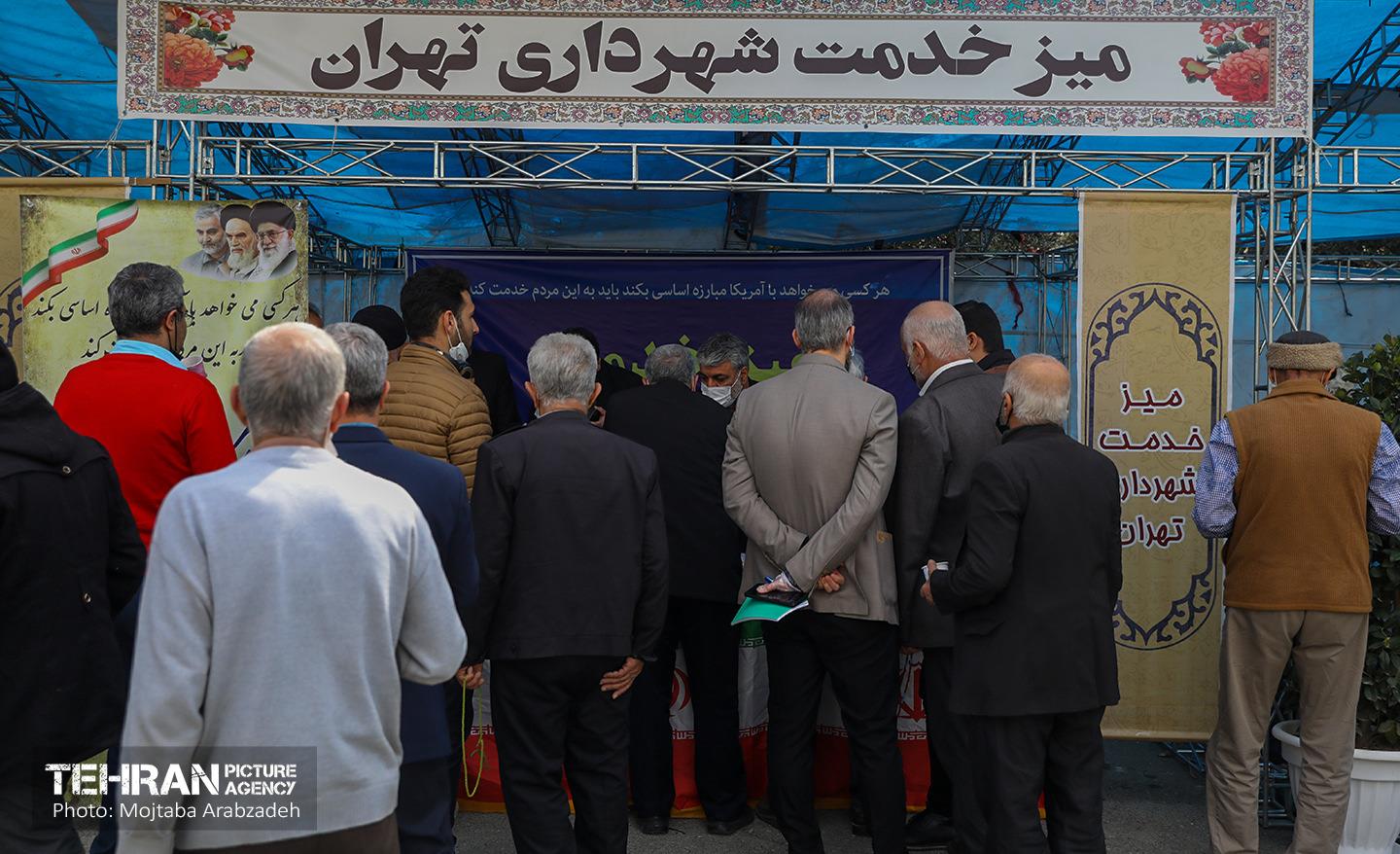 نمازگزاران جمعه پای «میز خدمت شهرداری تهران» 10