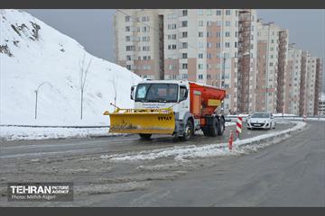 عملیات برف‌روبی در منطقه 2