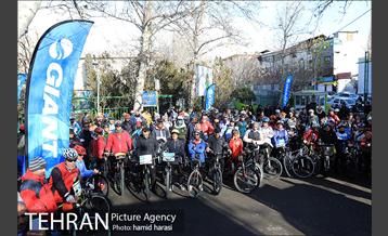 دوچرخه سواری در منطقه 6 به مناسبت هوای پاک 23