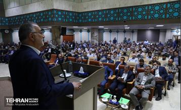 دیدار صمیمانه شهردار تهران با کارکنان شهرداری منطقه هشت