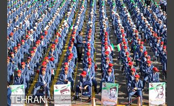 آیین نواختن زنگ مهر دبیرستان البرز با حضور شهردار تهران 18
