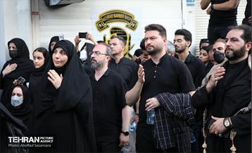 حضور شهردار منطقه هشت در مراسم عزاداری روز عاشورا