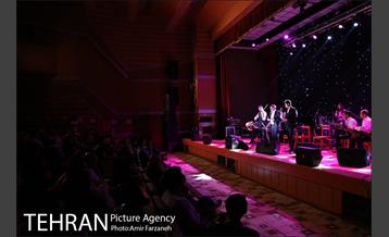 کنسرت حسین خواجه امیری (ایرج) در بندرعباس‎ 27