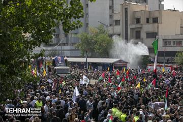 تشییع پیکر شهید اسماعیل هنیه در تهران - 3 32