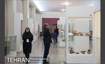 گشت و گذاری در موزه‌های ملی، آبگینه و نقاشی 23