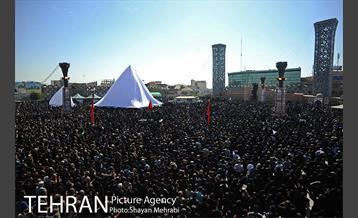 مراسم عاشورای حسینی در میدان امام حسین(ع) 15