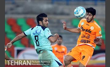 دیدار تیم های فوتبال پیکان تهران و سایپاتهران