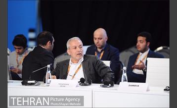 میزگرد دولت های محلی و منطقه ای 8