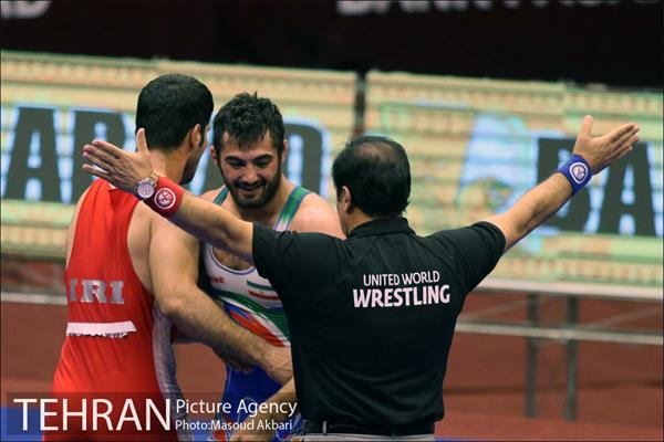 روز نخست رقابت‌های انتخابی تیم ملی کشتی