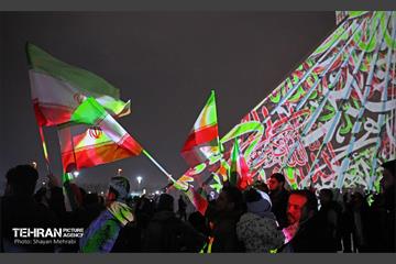 نور افشانی در شب سالگرد پیروزی انقلاب اسلامی - 2 11