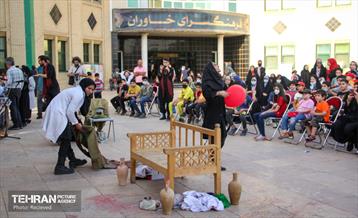 اولین رپرتوار تئاتر خیابانی  11