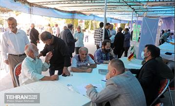 میز خدمت شهرداری تهران در نماز جمعه 45