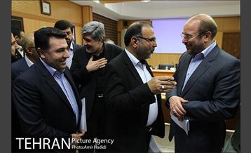 نشست صمیمانه شهردار تهران با مدیران مسئول رسانه های جمعی 28