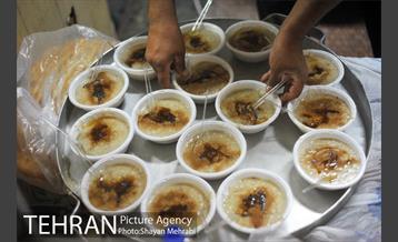 افطاری ساده در پایانه تاکسیرانی صادقیه 11