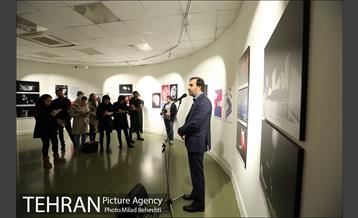 افتتاحیه نمایشگاه عکس، پوستر و هویت بصری سی و پنجمین جشنواره تئاتر فجر‎ 12