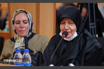 نشست صمیمانه شهردار تهران با جمعی از خیرین حوزه سلامت 16