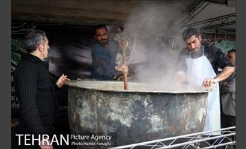 آیین سنتی سمنو پزان در میدان امام حسین (ع) 2