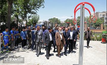 افتتاح بوستان شهدای خدمت و ۲۱۰ پروژه منطقه ۱۰ 17