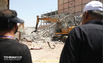 دومین روز آواربرداری ساختمان‌های غیرمجاز در منطقه ۱۹ 6