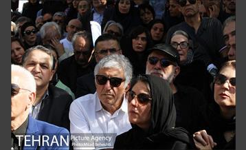 بدرقه عباس کیارستمی به خانه ابدی‎ 19