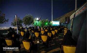 مراسم رونمایی مستند "دستمال سرخ‌ها" 7