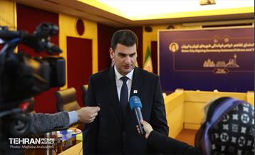 آیین امضای تفاهم‌نامه خواهرخواندگی بین تهران و ایروان 20