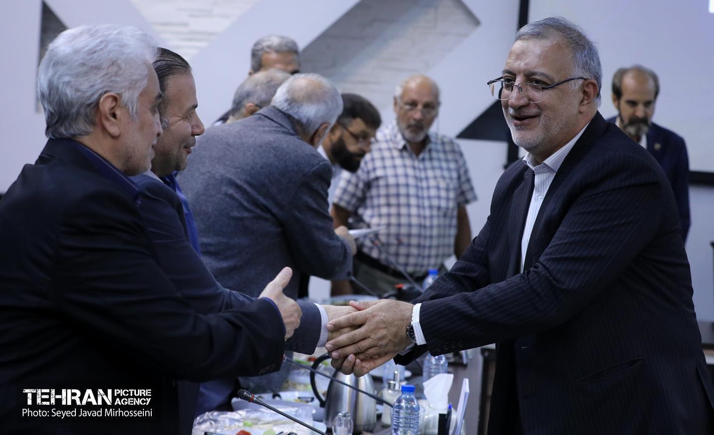 دیدار شهردار تهران با اصناف و هیئت امنای بازار تهران