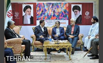 بازدید حسینی مکارم سرپرست شهرداری تهران ار نمایشگاه کتاب 3