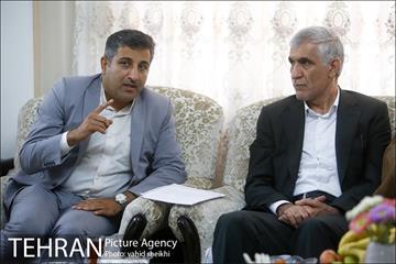 دیدار شهردار از خانواده شهید طباطبایی نیا 14