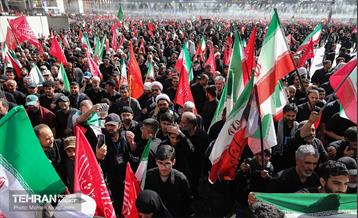 اقامه نماز بر پیکر آقای شهید ایران - 1 33